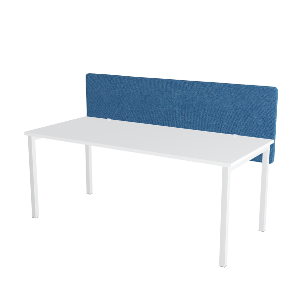 Blaue Tischtrennwand auf weißem Hintergrund