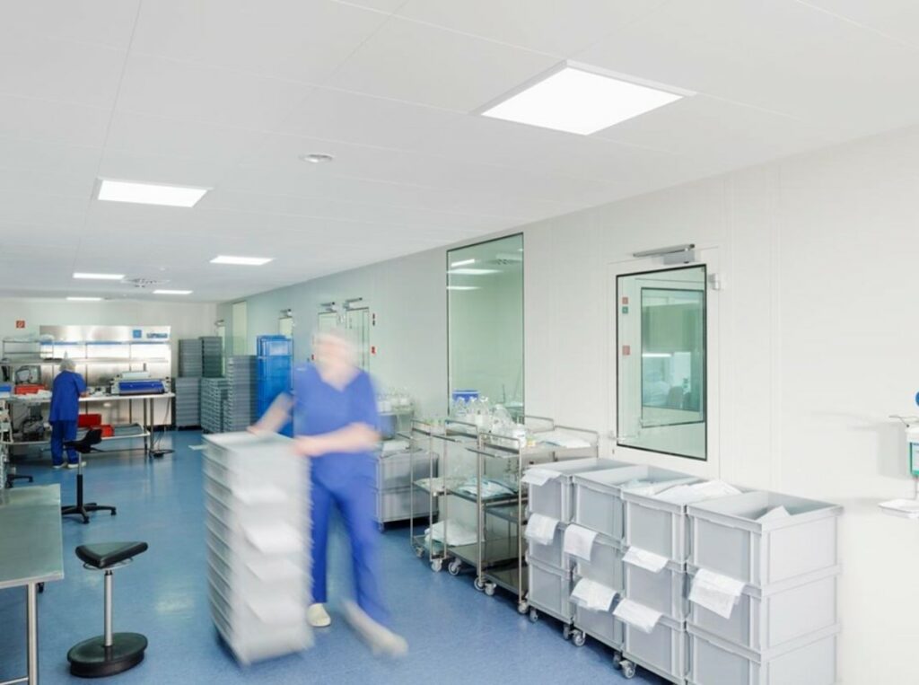 Krankenhaus mit Paneelen Hygiene Protec Ds